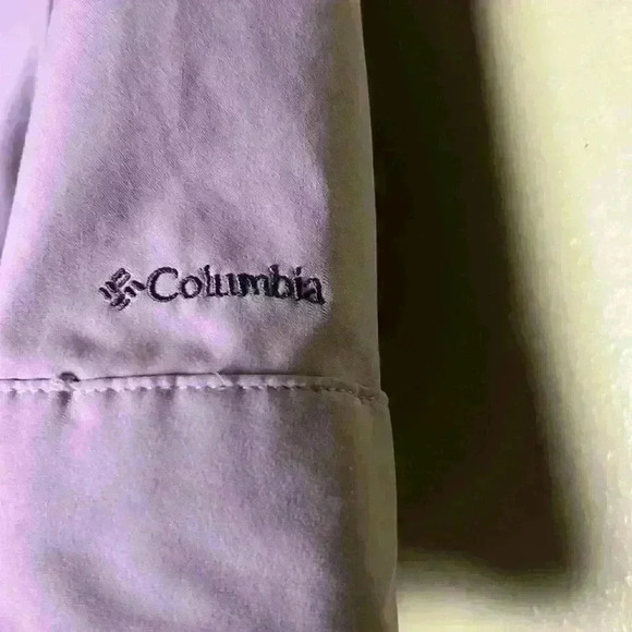 Columbia men’s short sleeve shirt. - Picture 4 of 9